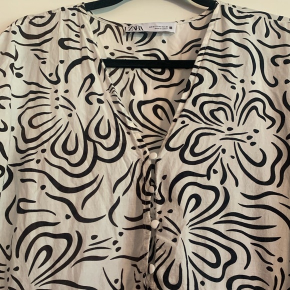 Zara White & Black Printed Tired V-Neckline Midi Dress Voluminous Sleeves Lined - Picture 8 of 12